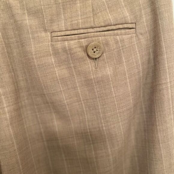 Banana Republic Flat Front and Refined Finish - Picture 4 of 5